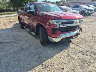 2022 Chevrolet Silverado 1500 LT - Exterior Front Right Corner Image